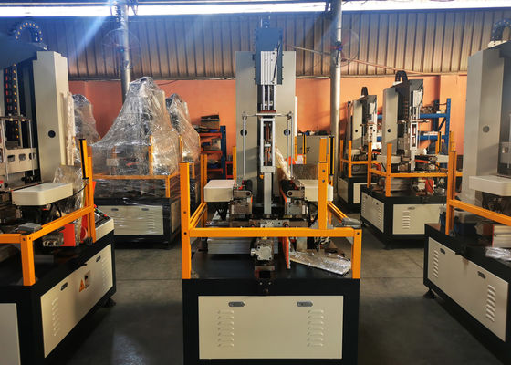 sztywna mobilna maszyna do produkcji pudełek 30szt / min L1220XW960XH2100mm