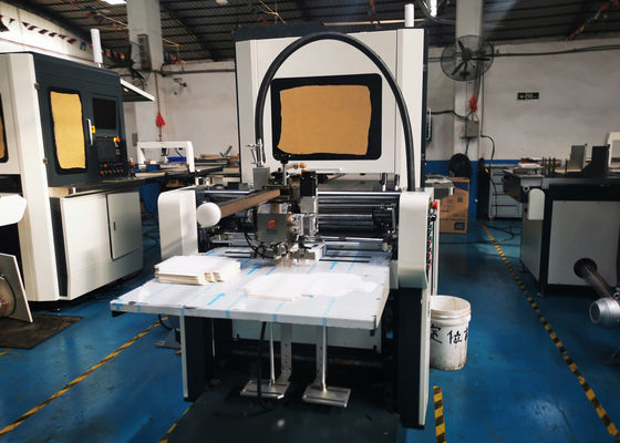L135XW100mm 1856kg Mobilna maszyna do produkcji pudeł Krótki czas wiązania