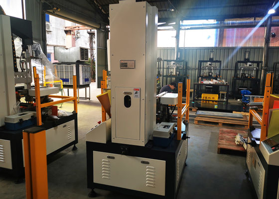 Sztywne urządzenie do tworzenia obudowy z pokrywą do telefonów komórkowych