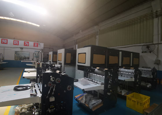 Luksusowa maszyna do produkcji pudełek na buty L5981XW3182XH2103mm z pozycjonowaniem kleju