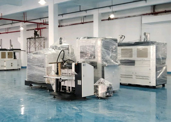 Inteligentna automatyczna maszyna do produkcji sztywnych pudeł Tektura falista 25 szt. / min. Prędkość