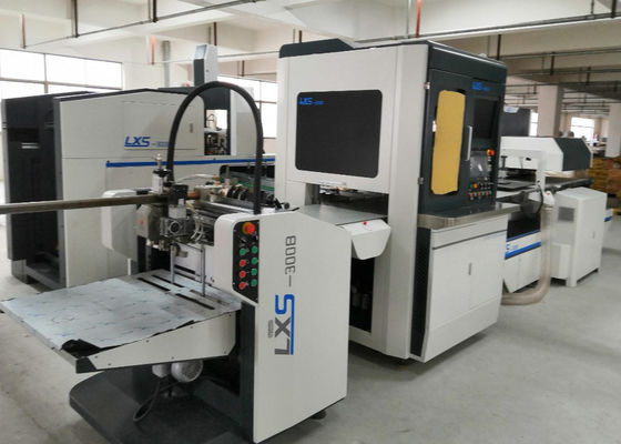 Kosmetyczna w pełni automatyczna maszyna do produkcji sztywnych pudeł 0,8 mm 3 mm