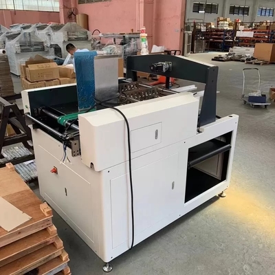 Automatyczna maszyna do wklejania narożników kartonów 380V